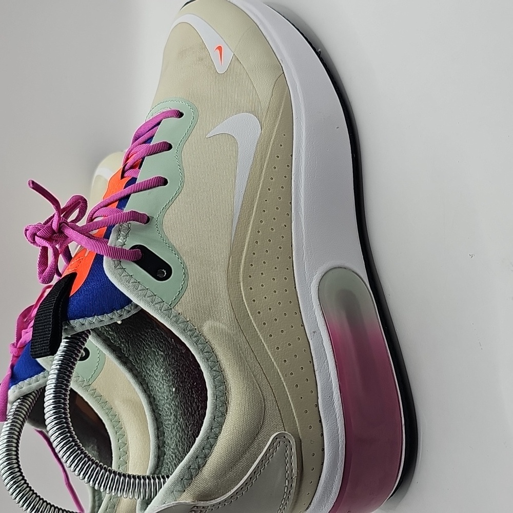 Nike Air Max Dia Fossil Hyper Crimson/ Pistachio Frost Size 8 Womens - Picture 5 of 10